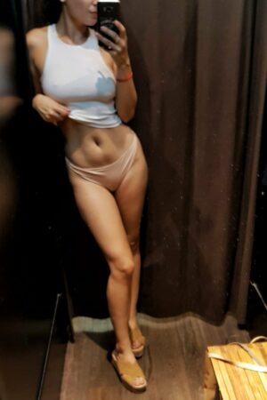 Femme mariée cherche un plan cul infidèle sur Roubaix Camila - rencontre