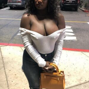 Viens goûter à ma malice ! Aminata - rencontre-Milf-Montargis