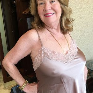 Retraitée active recherche rencontre coquine Arlette - plan-cul