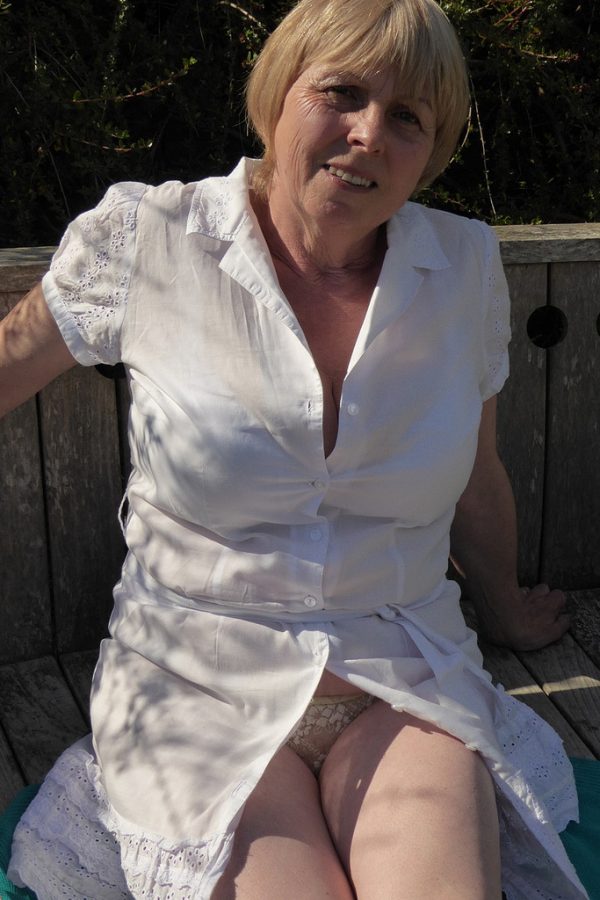 Rencontre coquine légère sans attaches rencontre-Cougar-Besançon