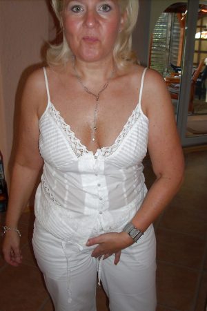 Un verre à Cagnes ? Plan cul sans prise de tête Patricia - rencontre-Cougar-Cagnes-sur-Mer