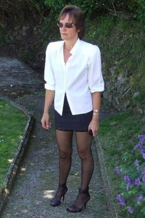 Sensuelle éternelle cherche complice Simone - rencontre