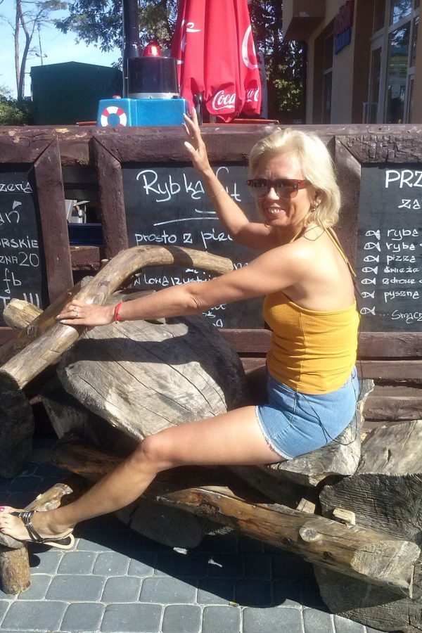 Hélène 64 ans cherche beau mec pour s’acoquiner Toulouse rencontre-Cougar-Toulouse