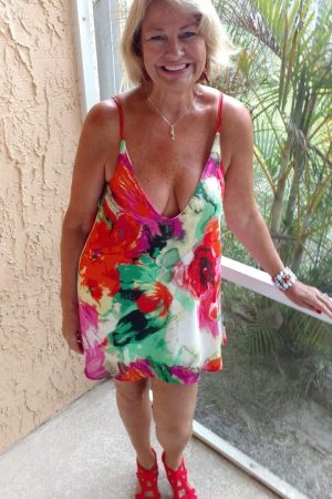 Prêt pour une nuit ardente ? Noémie - rencontre-Cougar-Angoulême