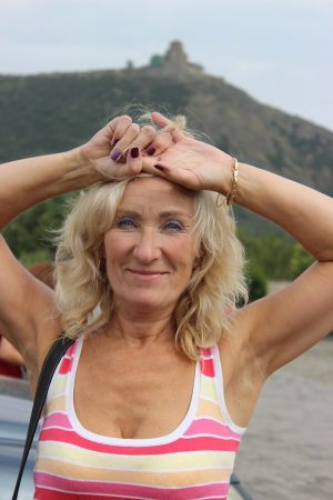 Le printemps me donne des fourmis dans les cuisses Aïssata - rencontre-Cougar-Châtellerault