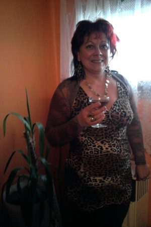 Une nouvelle rencontre pour une femme de 56 ans Charlotte - rencontre-MILF-Maisons-Alfort