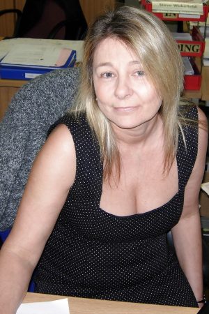 J’ai 60 piges et mon four est plus chaud que le mec de mes rêves Gisèle - rencontre-MILF-Vannes