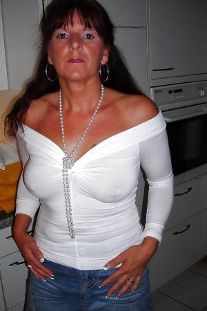 Juliana, 38 ans cherche une rencontre sans lendemain Juliana - rencontre-Milf-Vannes
