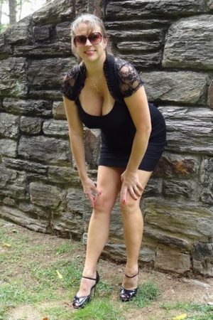 Maison chaude et pas que… Delphine - rencontre-Cougar-Laval