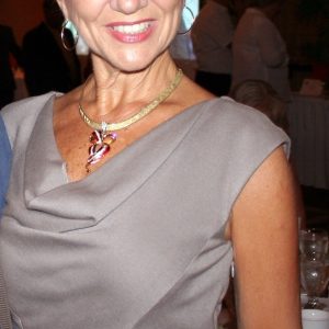 À Meaux pour servir de vide-couilles ce soir Marlène - rencontre-Cougar-Meaux