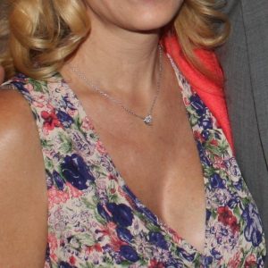 Solitude… mais s’ennuyait Lilja - rencontre-Milf-Laval
