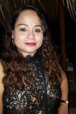 Une pause sexy après une journée pourrie Elodie - rencontre-Milf-Salon-de-Provence