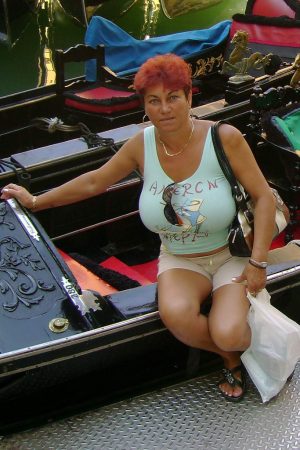 Le temps passe, vivons pleinement Clara - rencontre-Naturiste-Grasse