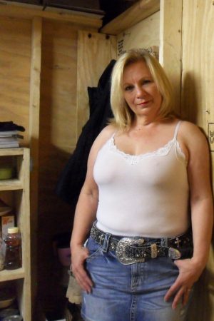 Moi, Gisèle, à Martigues pour un séjour naturiste ! Gisèle - rencontre-Ronde-Martigues