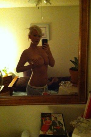 28 ans, désirant jouer à cache-sexe Marion - rencontre-Teen-Saint-Étienne