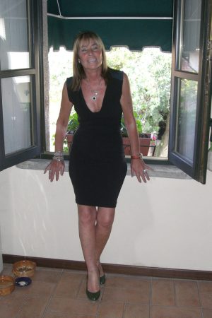 Envie de jouer avec deux hommes pour mon anniversaire Suzanne - rencontre-Cougar-Istres