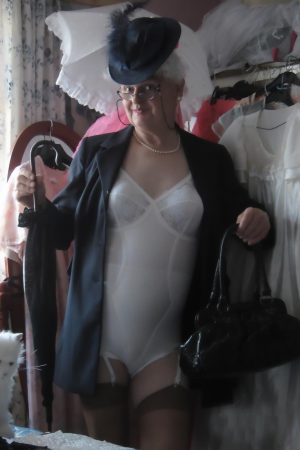 Routine sensuelle à Toulouse Chantal - rencontre-Cougar-Toulouse