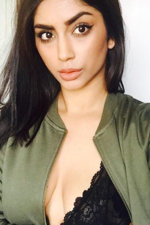 Nuit chaude en vue Zahia - rencontre-MILF-Montpellier