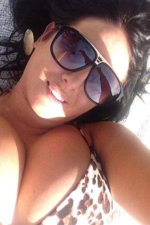 65 ans et prête pour l’été Jasmine - rencontre-Naturiste-Garges-lès-Gonesse