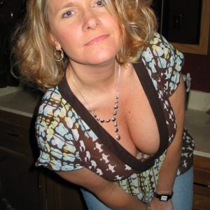 Je vais enfin être honnête ce soir Émeline - rencontre-Naturiste-Strasbourg