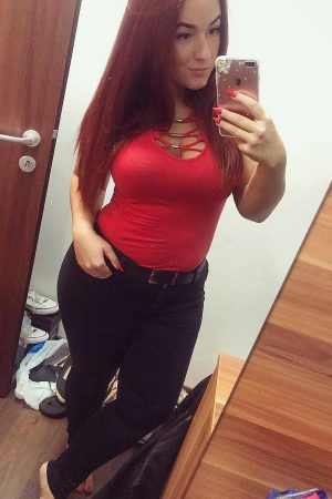 Soirée tranquille sous la couette Elena - rencontre-Milf-Palaiseau