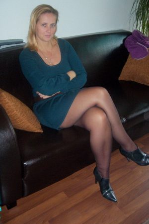 Lina - rencontre-Cougar-Rennes